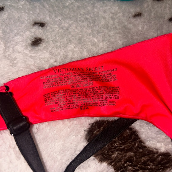 Victoria Secret Bras - Picture 16 of 16